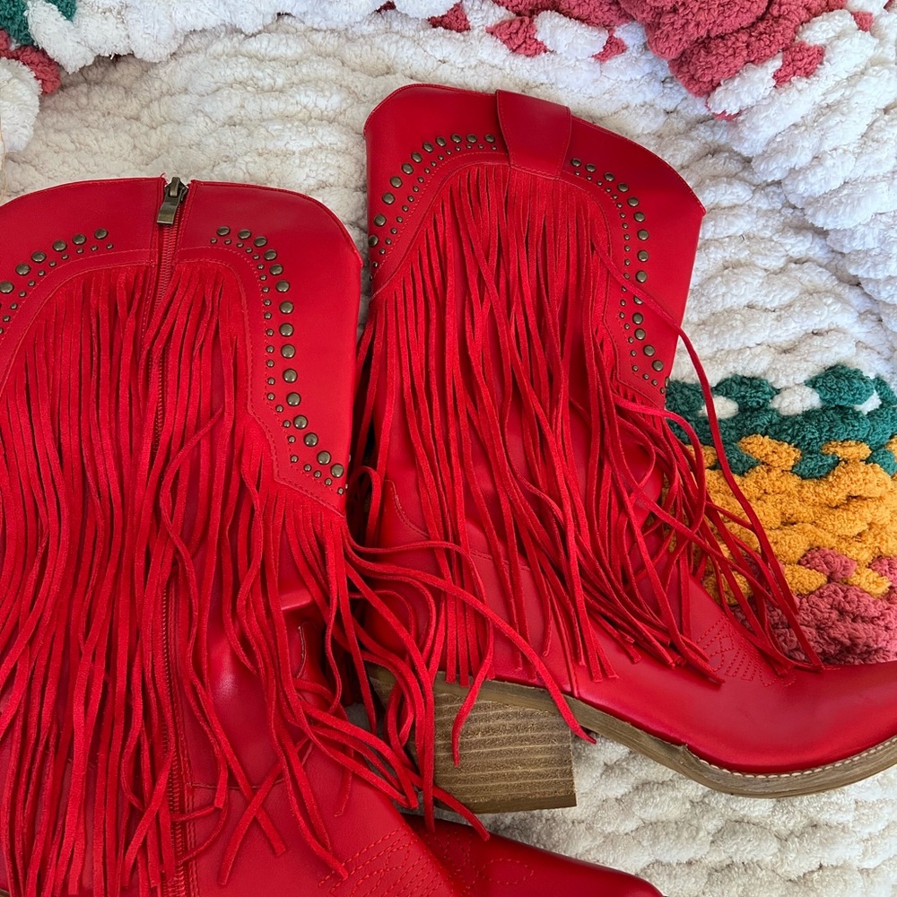 BEAST FASHION Red Fringe Heeled Boots